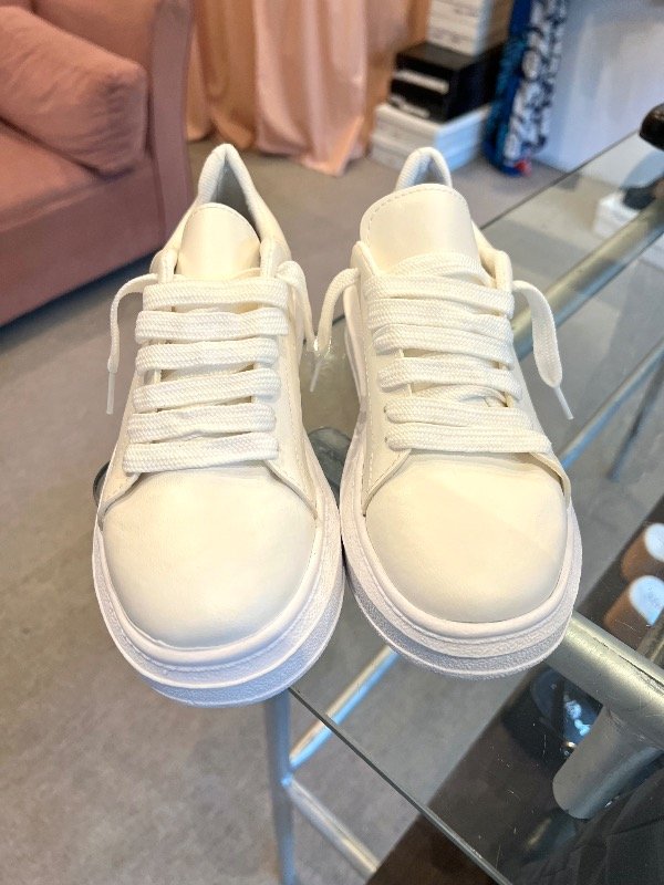 Producto - Zapatillas Blancas