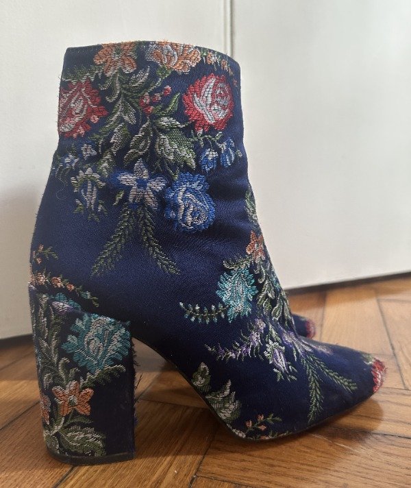 Producto - Botas Zara bordadas 38