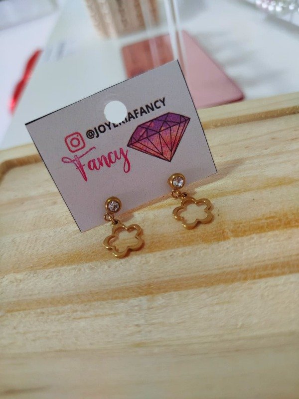 Producto - Aritos flor vc