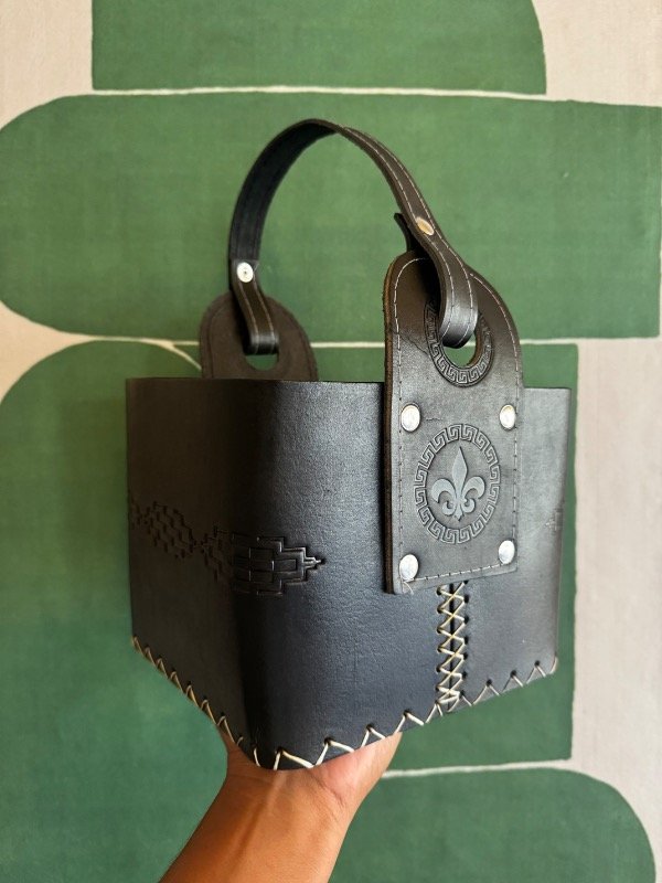 Producto - MATERA CUERO NEGRA