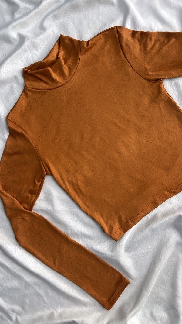 Producto - polera mostaza