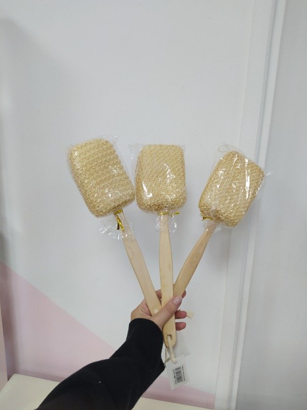 Producto - Cepillo con mango de madera
