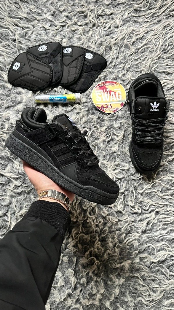 Producto - FORUM LOW FT BAD BUNNY BLACK