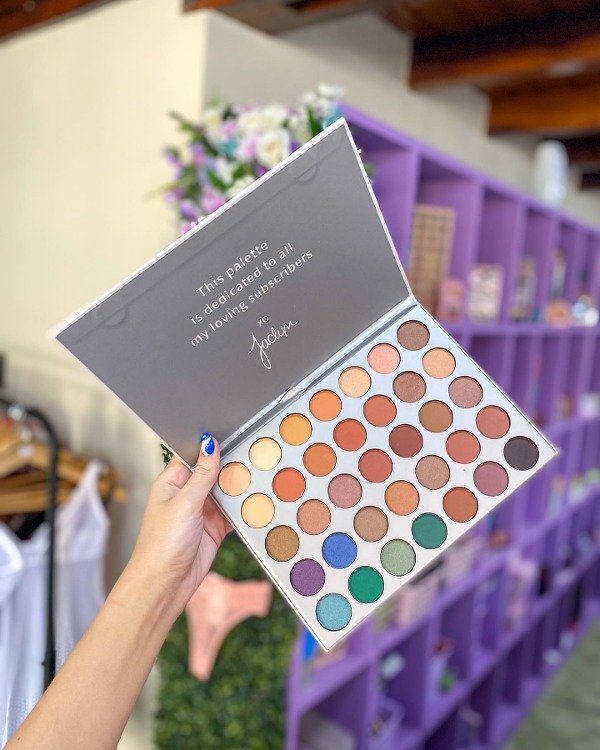 Producto - Paleta nude jaclun hill