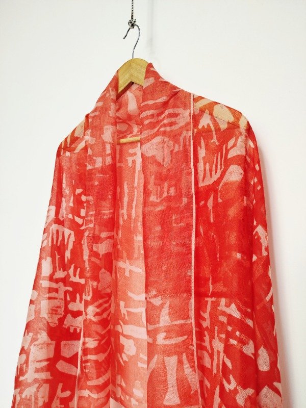 Producto - Pañuelo Mega -rosa estampa en rojo-