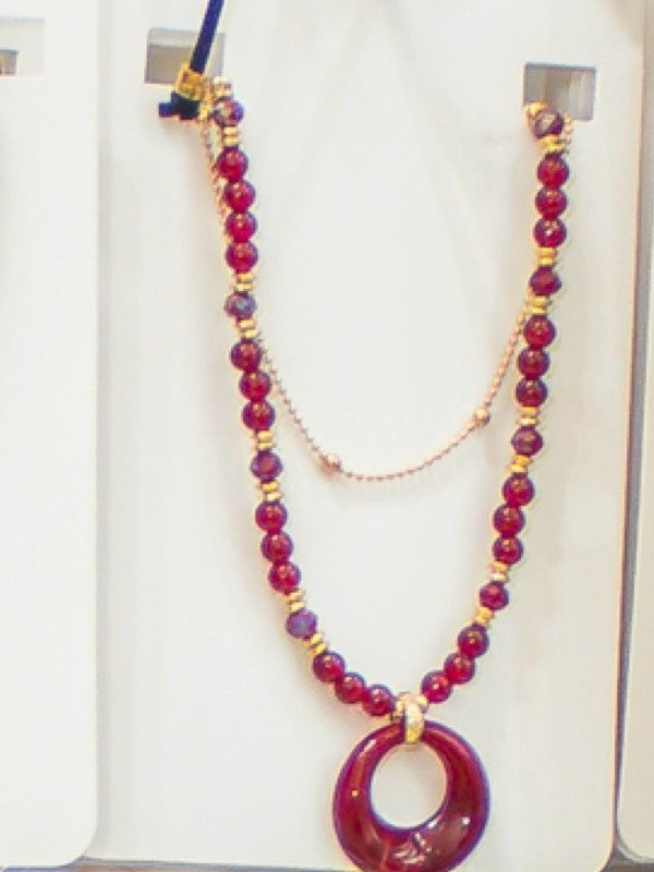 Producto - Coleccion Aniversario - Collar de acrilico con cadena y dije circular
