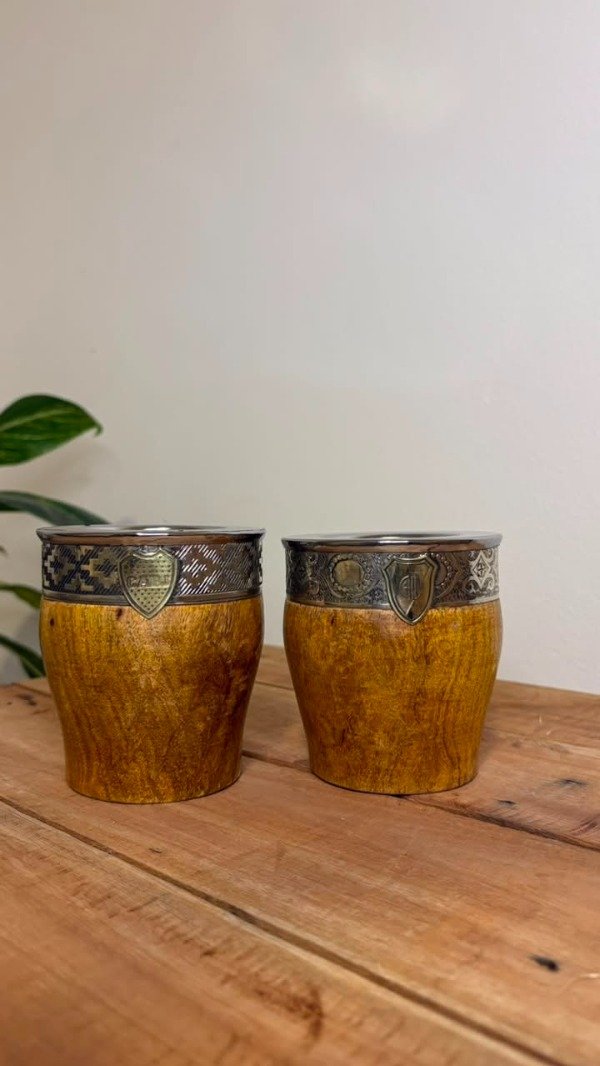 Producto - Mate imperial de algarrobo con escudo - 0