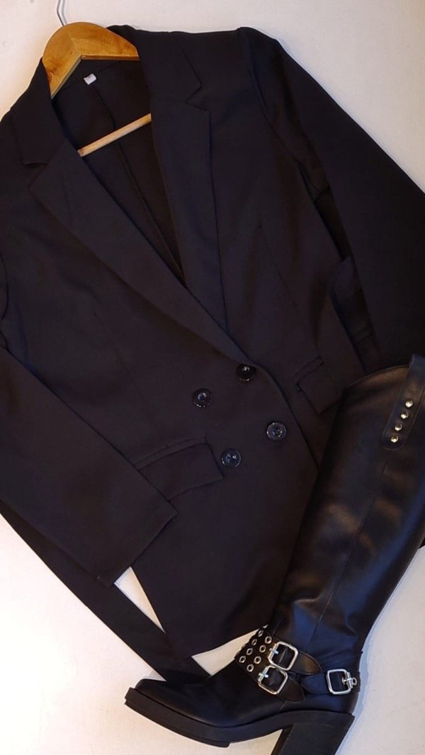 Producto - BLAZER SASTRERO CON BOTONES Y CINTO