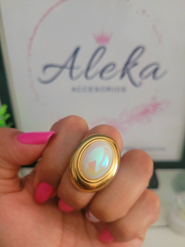 Producto - Anillo oval tornasol de acero dorado