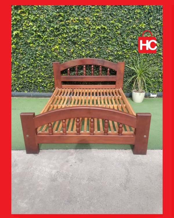 Producto - Cama 2 plazas Un clásico de algarrobo
