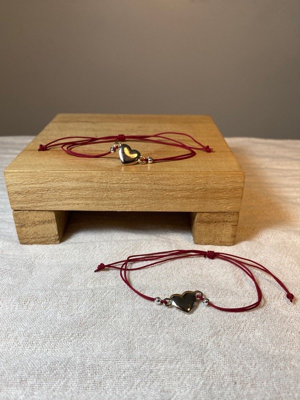Producto - Pulsera corazón hilo