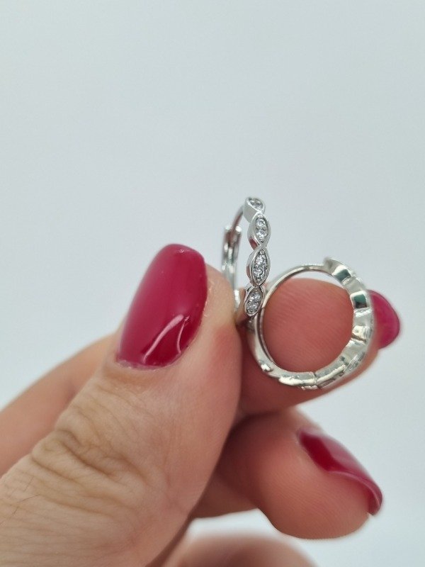 Producto - Aros acero quirúrgico argollita linea 4 strass Oval