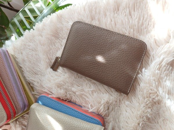 Producto - Billetera de CUERO VISON
