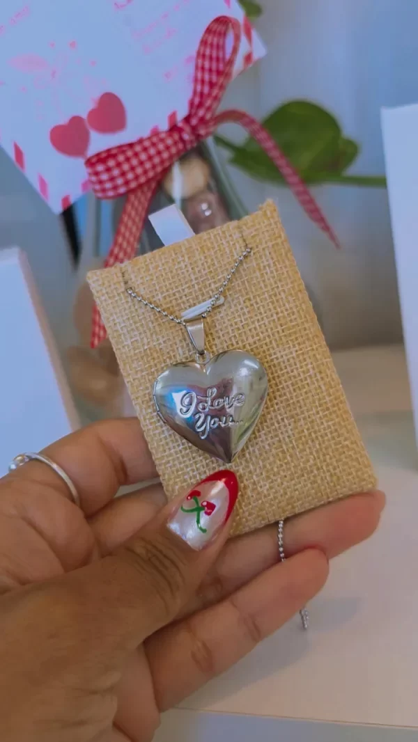 Producto - Collar relicario love you AQ