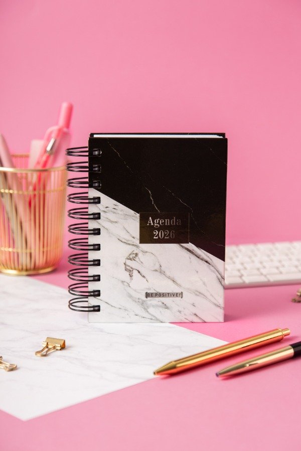 Producto - AGENDA BP N  6 2026 (HOJA POR DÍA)  MARMOL BLANCO Y NEGRO