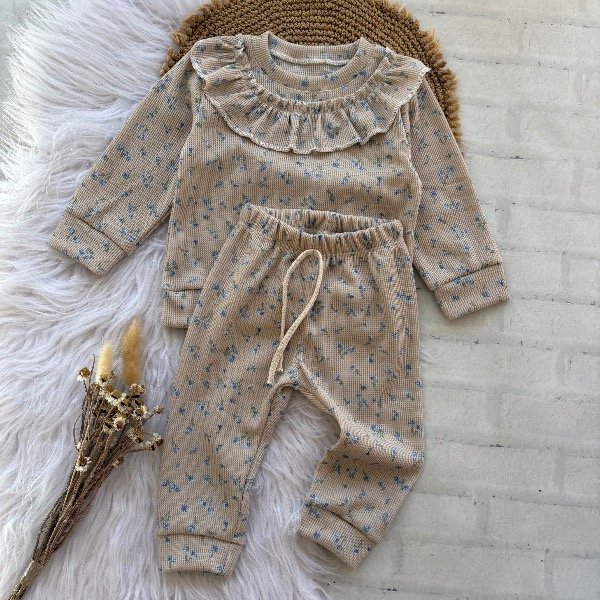 Producto - Conjunto Fausti estampado beige talles desde 6 meses hasta el 8 de niña