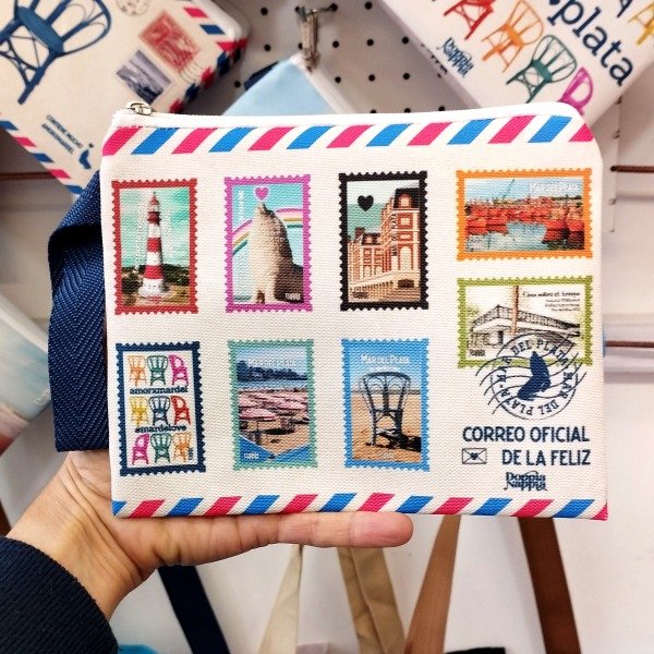 Producto - Neceser sobre Mardel Estampillas