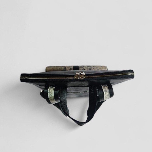 Producto - Mochila minimalista Notebook - negro boa