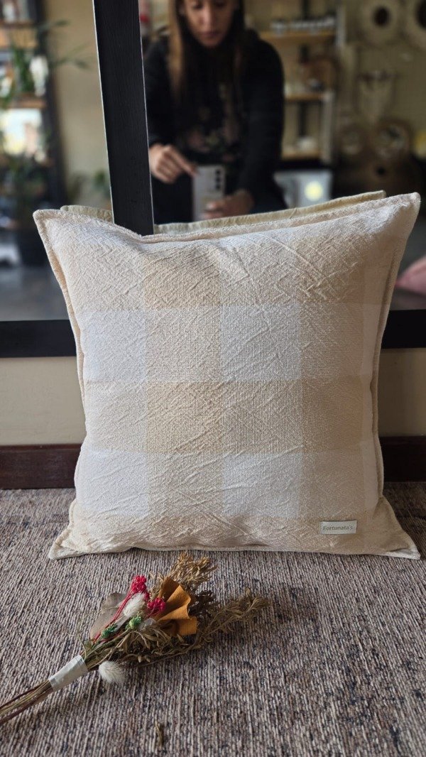Producto - Almohadón acuadrillé 40 x 40