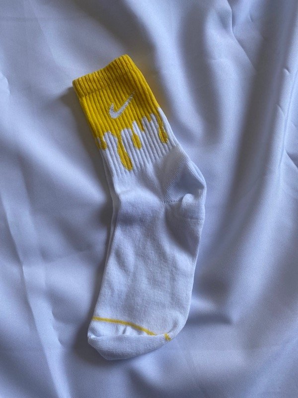 Producto - Medias Nike amarillo