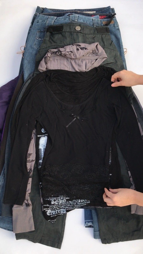 Producto - Lace longsleeve dark top - 5