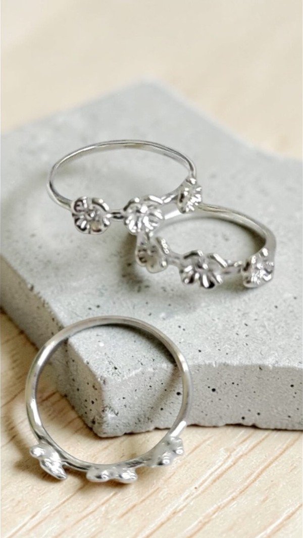 Producto - Anillo de Plata 925 tres flores