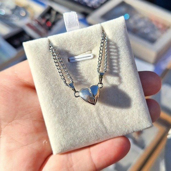 Producto - Collares imantados Love