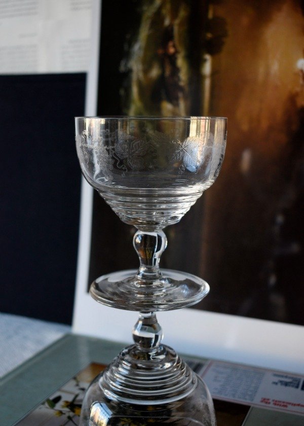 Producto - Set de 3 copas de cristal con grabado de racimo de uvas