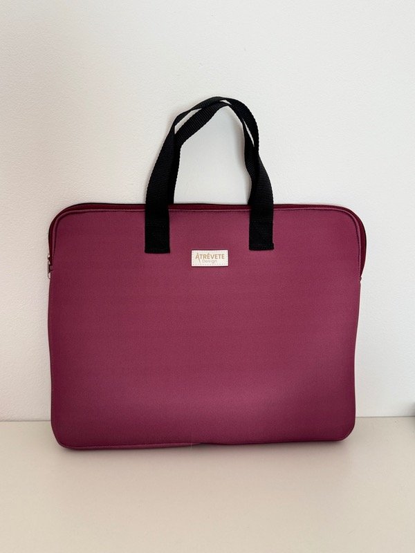 Producto - FUNDA DE NOTEBOOK - BORDO