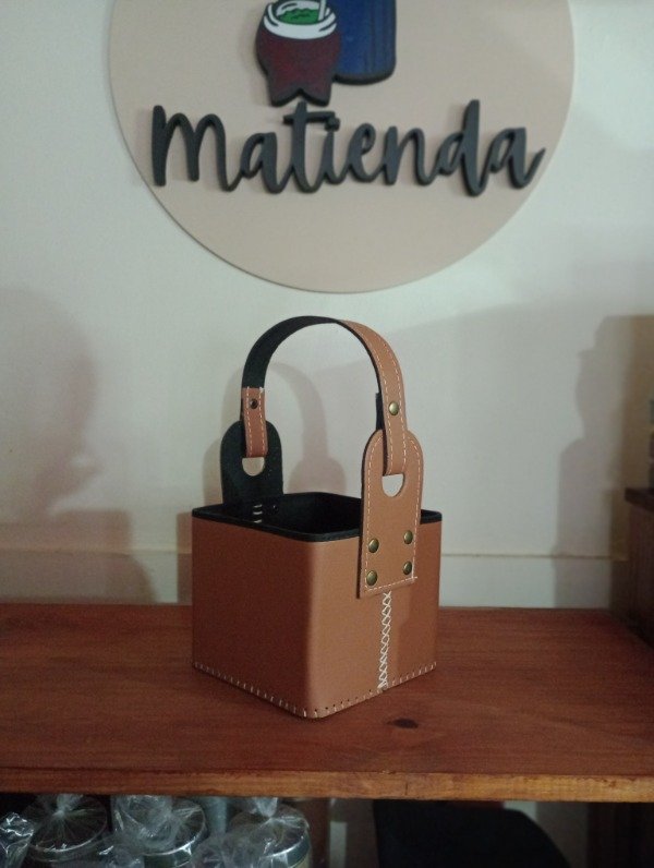 Producto - Canasta matera suela