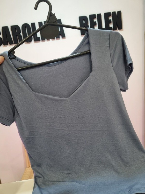 Producto - Remera escote corazon