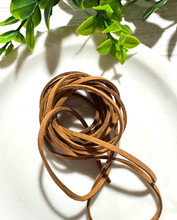 Producto - CORDÓN GAMUZA DULCE DE LECHE 3MM