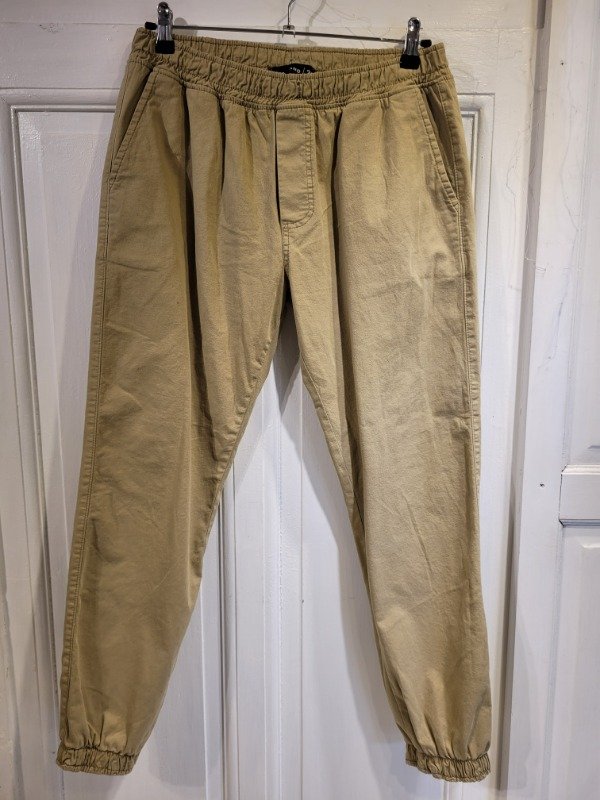Producto - Jogger CARTUJANO beige Talle 46 - PRECIO: 26X