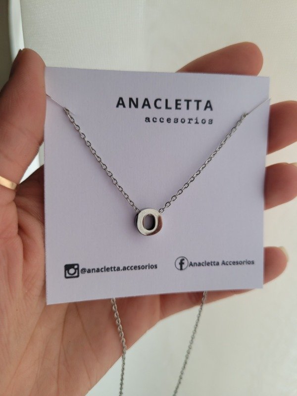 Producto - Gargantilla incial pasante O AQ
