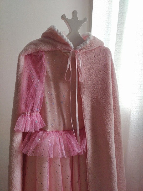 Producto - Combo de Vestido y Capa