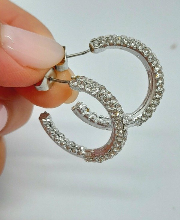 Producto - Aros pasantes gemas blancas