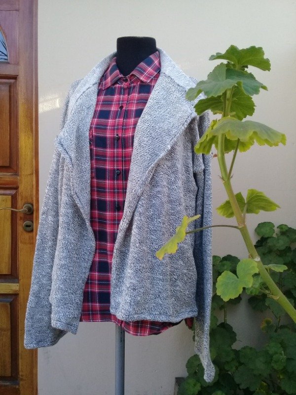 Producto - Sacón Oriente.  Lanilla tejida.