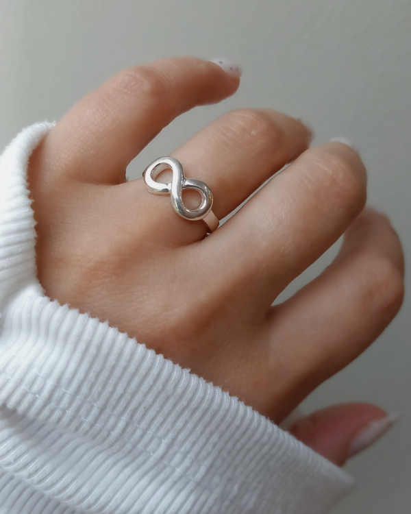 Producto - Anillo Indinito chato .Plata925
