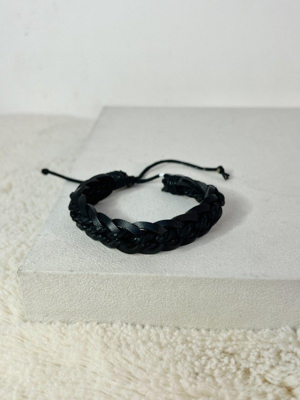 Producto - Pulsera trenzada ecocuero negra regulable