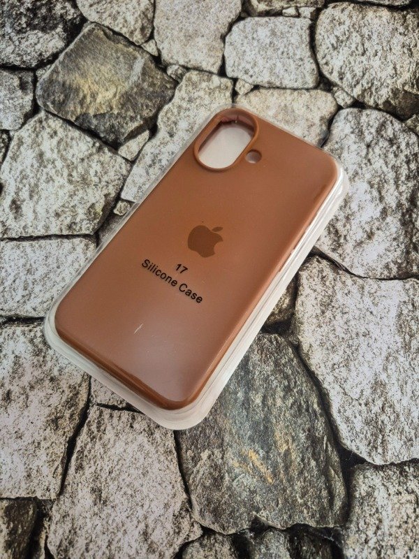 Producto - Funda silicone case con logo Iphone 17 marrón