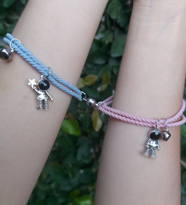 Producto - Pulseras: Astronautas con imán para compartir