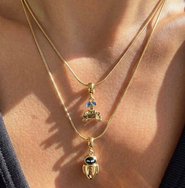 Producto - Collar (Par) Wall-E y Eva Gold-Titanio enchapado en oro