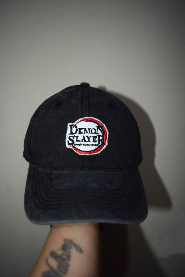 Producto - gorra demon slayer negra