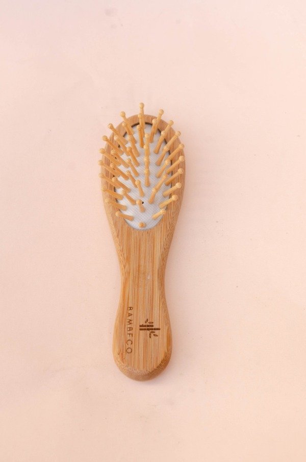 Producto - Cepillo de pelo chico - Bambú