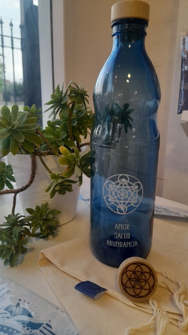 Producto - BOTELLA ANIKA METATRÓN