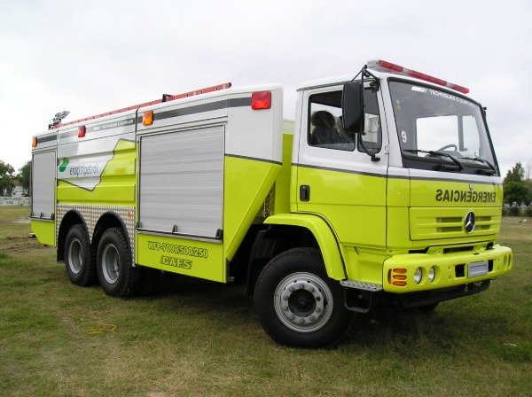 Producto - Autobomba  Modelo WFP - 7000 500 250 montada sobre Mercedes Benz 2726