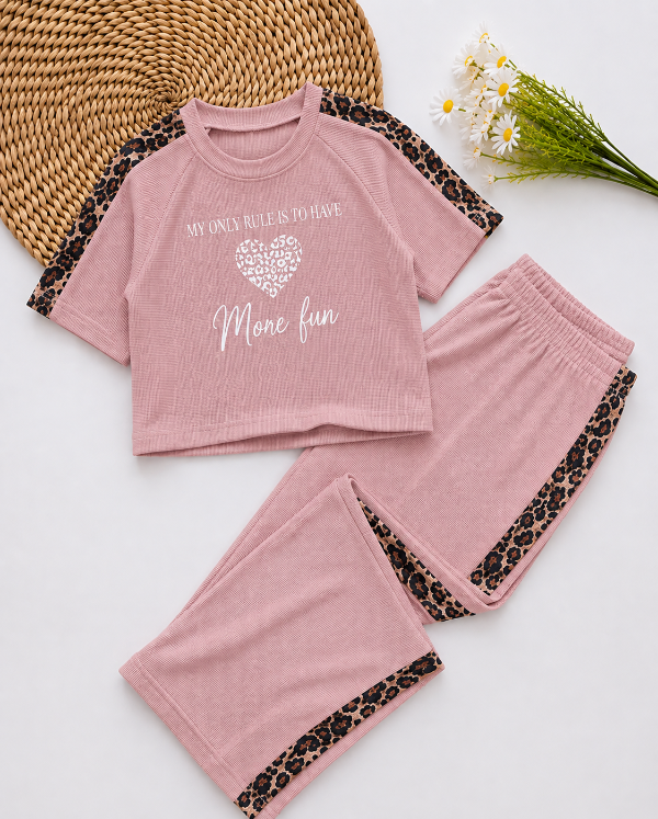 Producto - CONJUNTO LOVE PRINT ROSA (REMERA + PALAZO)