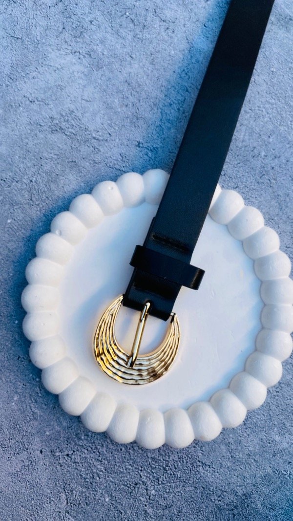 Producto - CINTURON HEBILLA DORADA OVAL