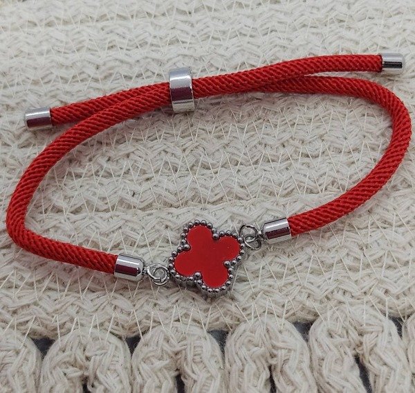 Producto - Pulsera de cordon rojo