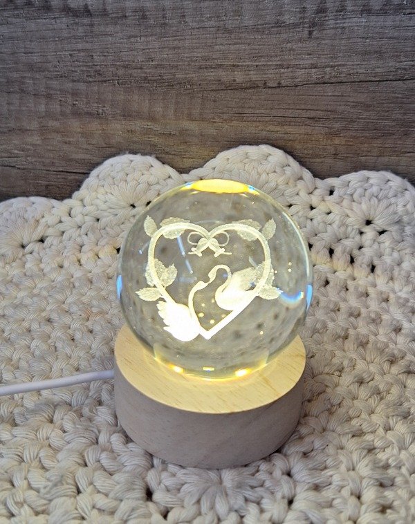 Producto - Lampara esfera 3D de vidrio "Corazón"